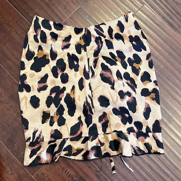 Leopard Skirt size small high low style mini skirt high low skirt brown leopard - Picture 2 of 10